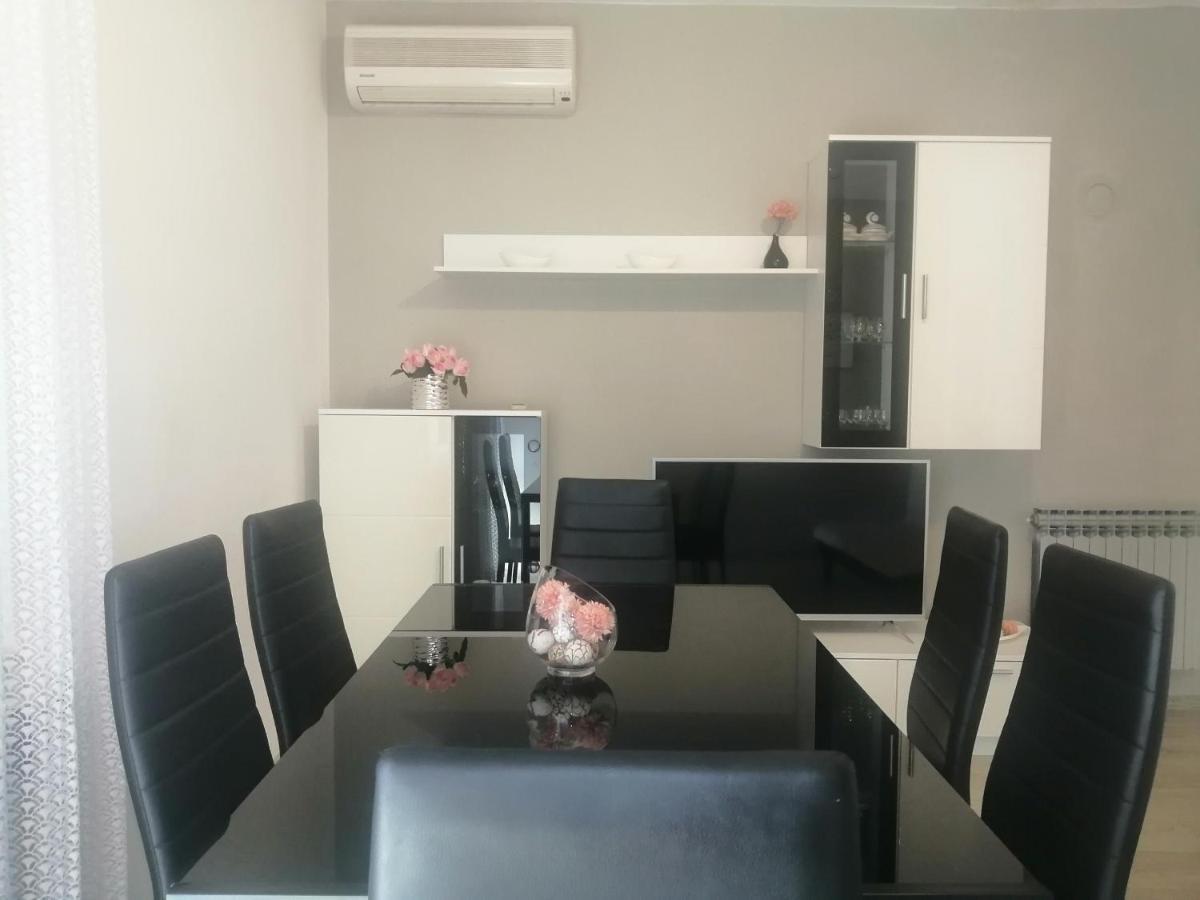 Apartment Vera, 80 M From The Sea Novigrad Istria Exterior foto